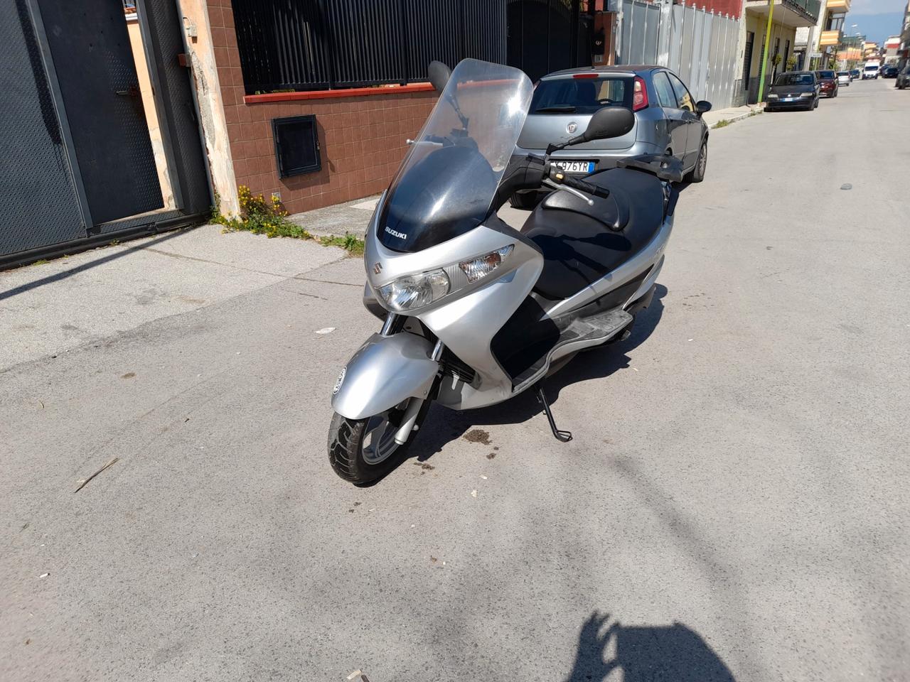 Suzuki Burgman 200cc solo 18 mila km