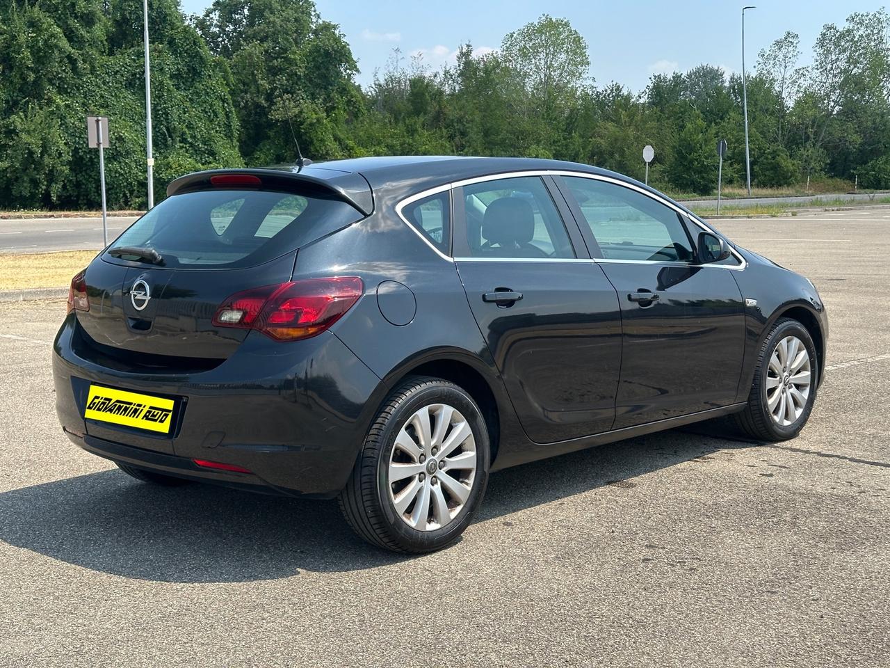 Opel Astra 1.7 CDTI 110CV (GARANZIA 24 MESI)