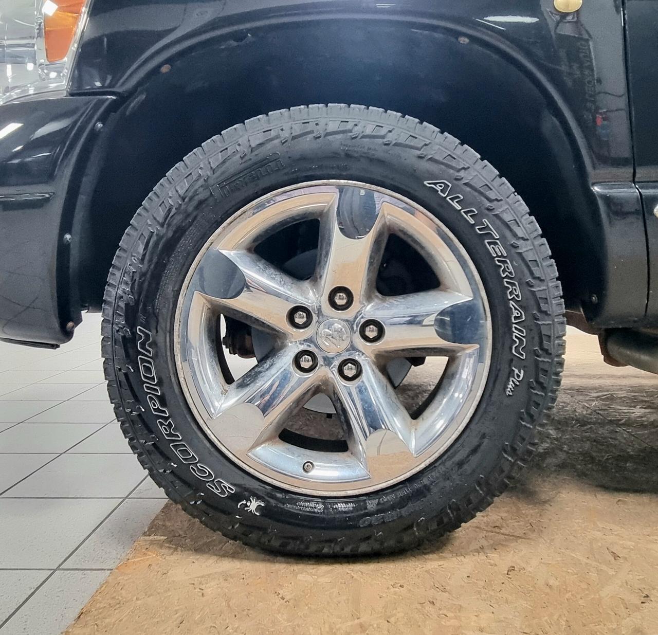 DODGE RAM 5.7 BENZINA V8 CREW CAB LARAMIE 1500