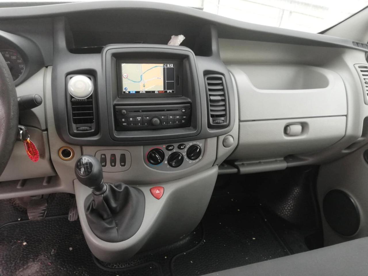 RENAULT TRAFIC