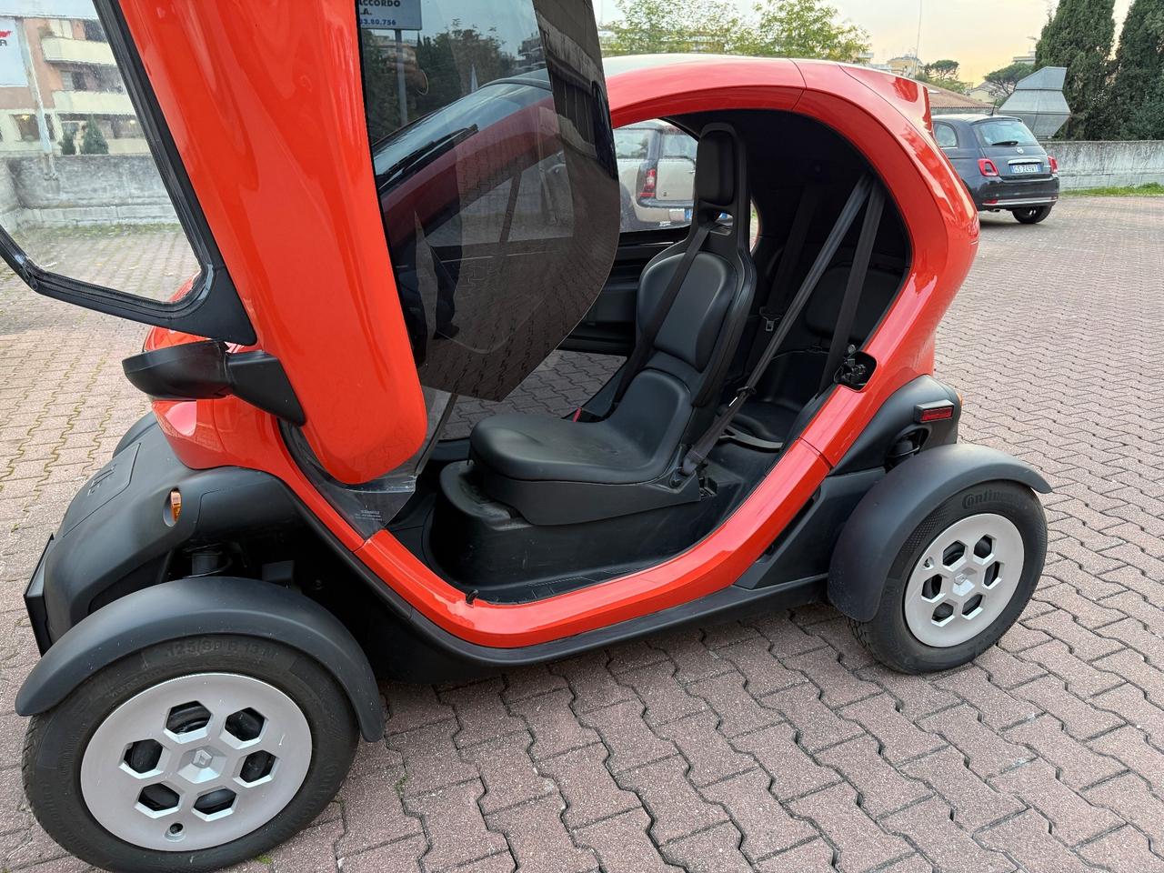 Renault Twizy 45 PARI AL NUOVO - SOLO 129 KM!!!