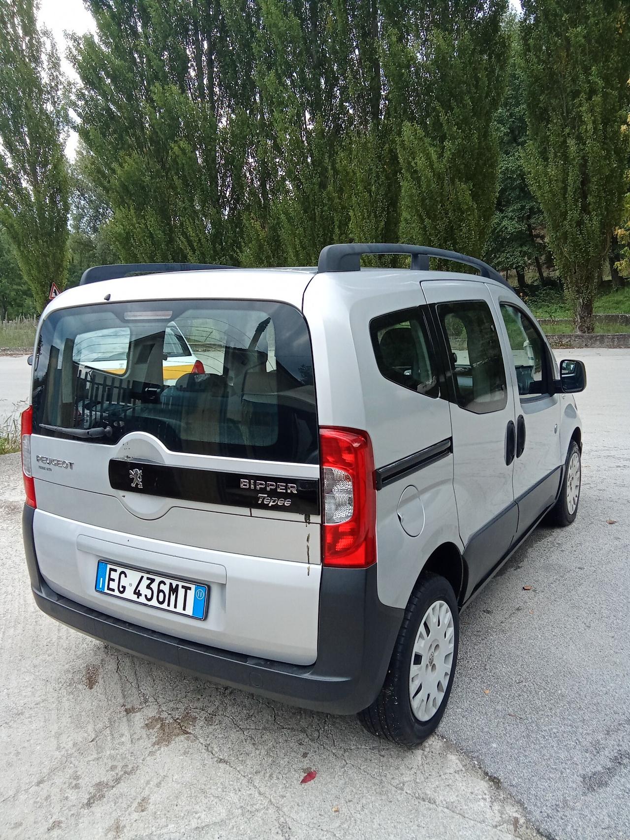 Peugeot Bipper 1.3 HDi 75 Outdoor 011