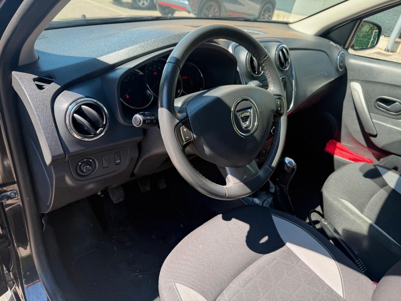 Dacia Sandero Stepway 0.9 Gpl - NEOP. - NAV. - 12 MESI DI GAR. -