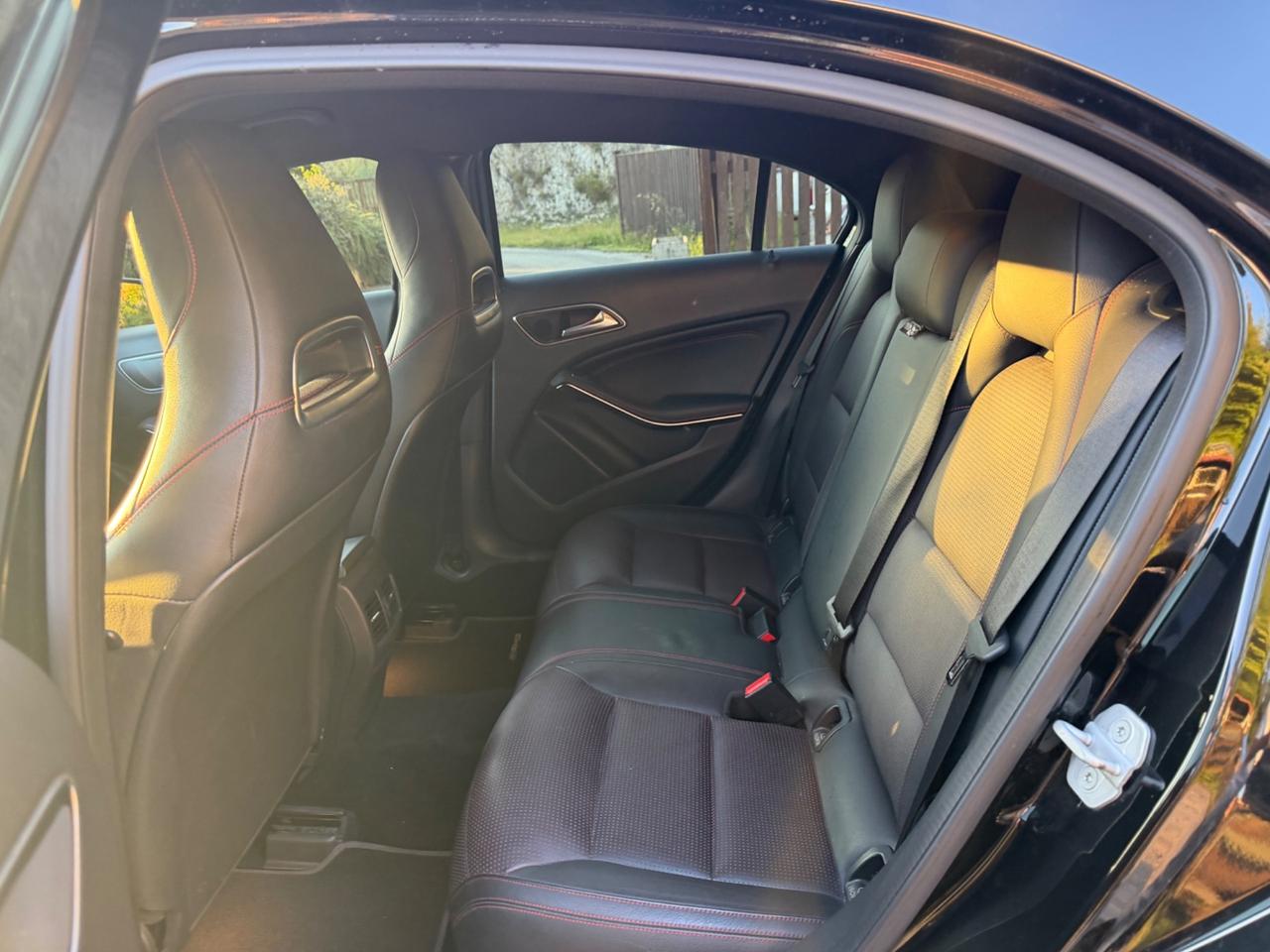 Mercedes-benz A 200 d Premium. AMG