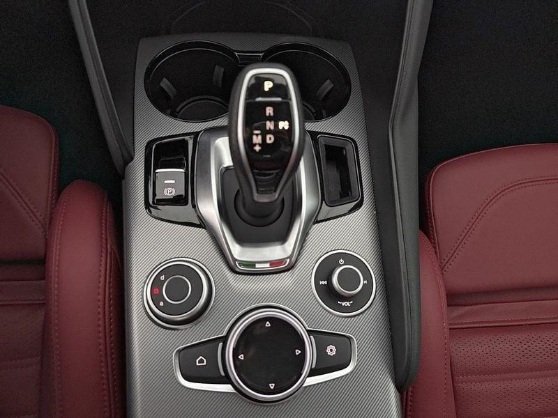 Alfa Romeo Giulia 2.2 TD 160cv Veloce AT8