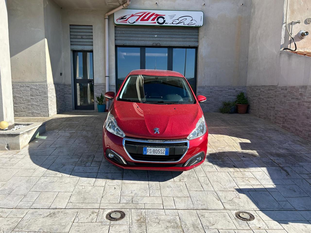 Peugeot 208 BlueHDi 75 5 porte Black Line 2
