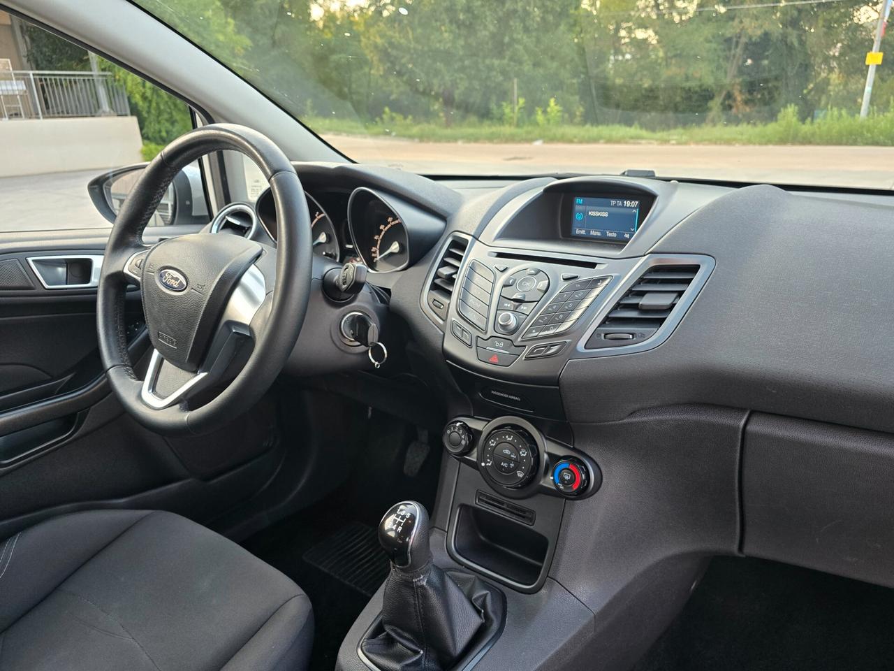 Ford Fiesta 1.5 TDCi 75CV 3 porte Black & White Edition