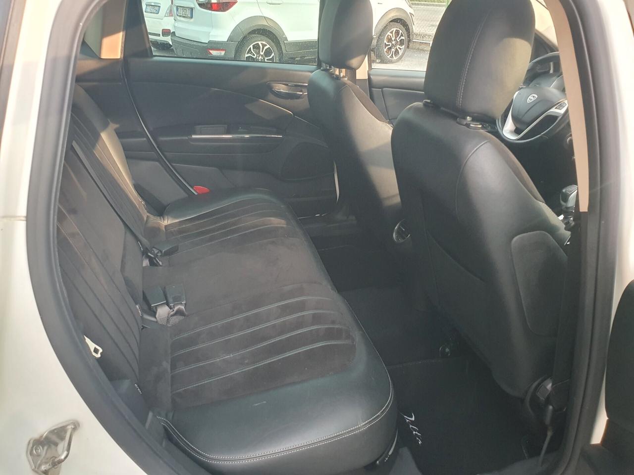 Lancia Delta 1.4 T-Jet 120 CV benz GPL 2013