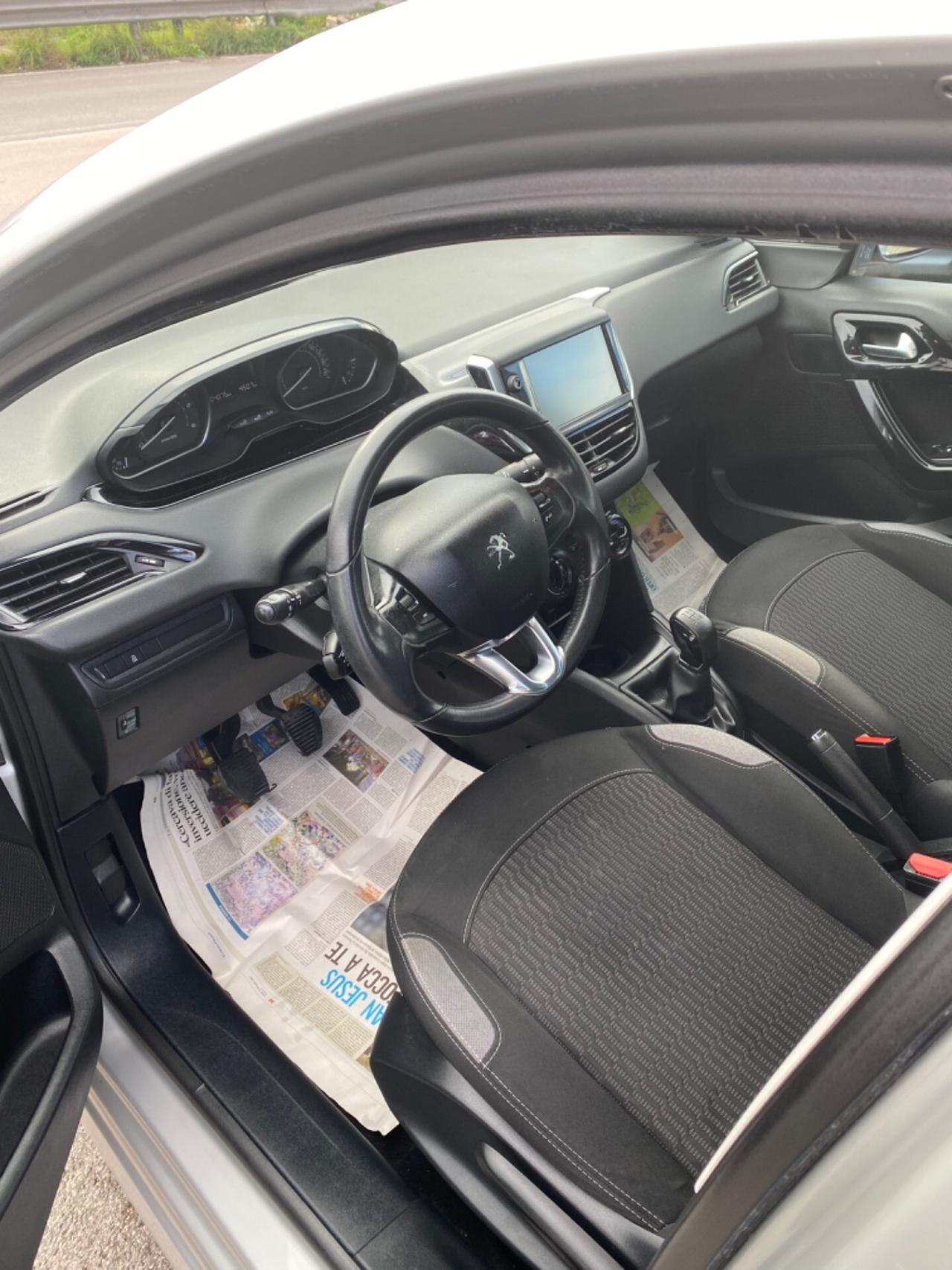 Peugeot 208 BlueHDi 75 5 porte Allure