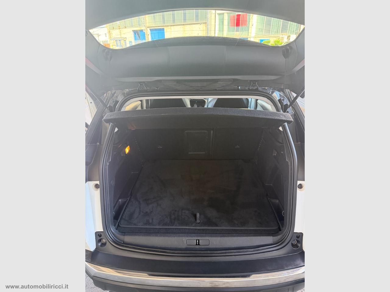 PEUGEOT 3008 PureTech Turbo 130 S&S EAT8 Allure
