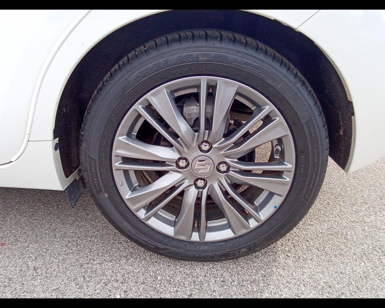 SUZUKI Baleno (2016) - Baleno 1.2 Hybrid Top