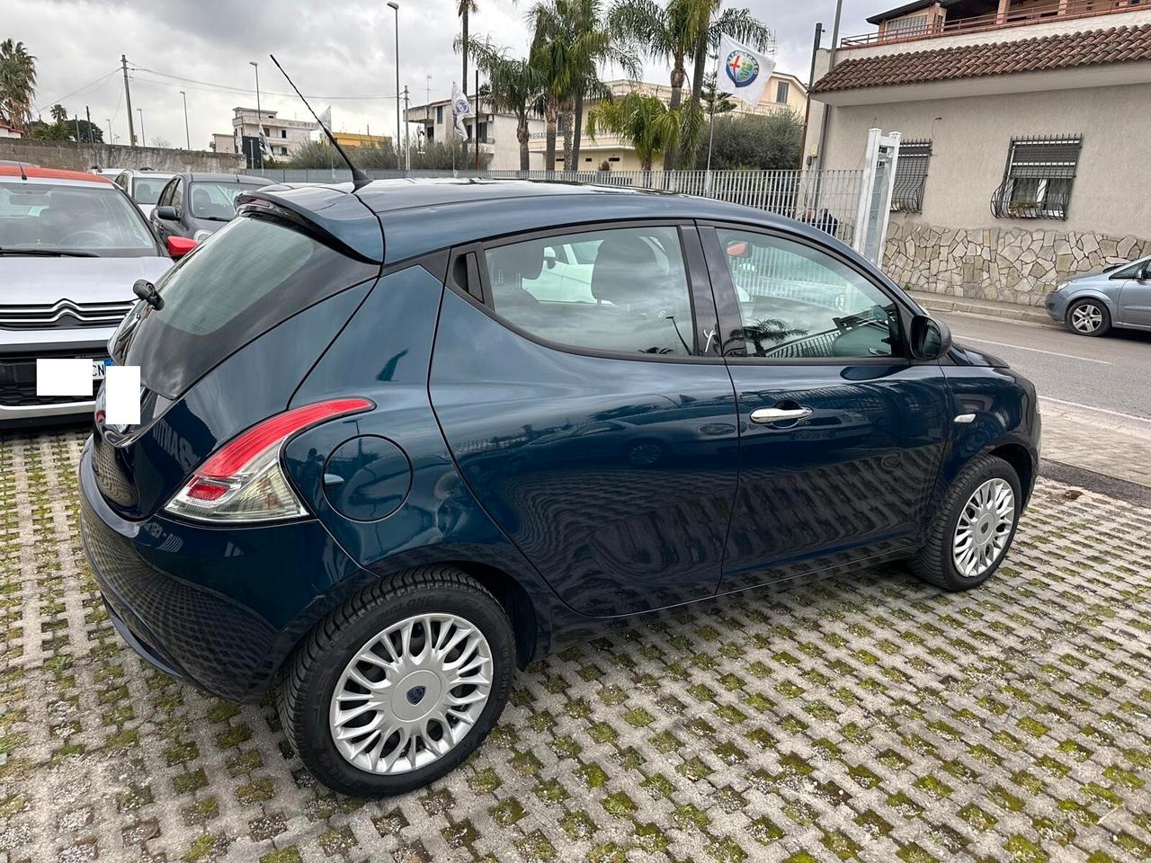 Lancia Ypsilon 1.3 MJT 16V 95 CV 5 porte S&S Silver-06/2016