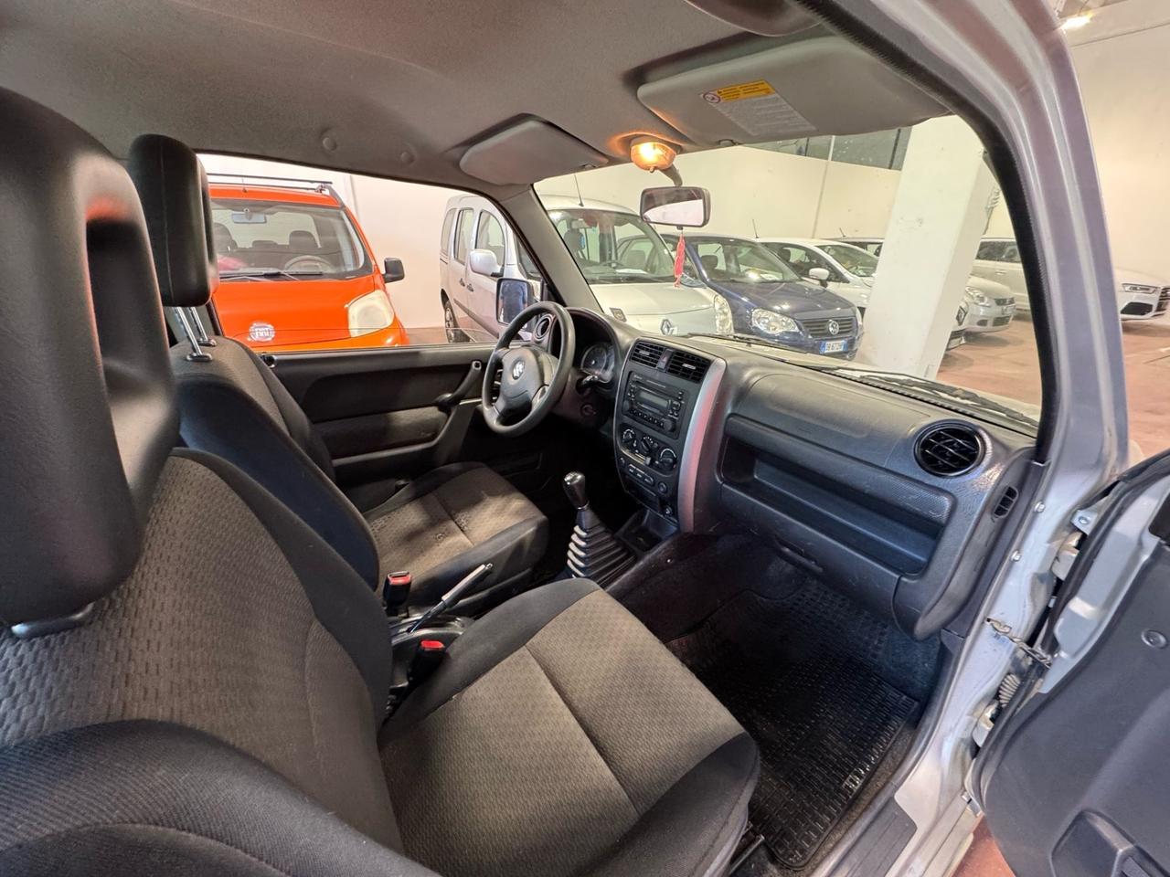 Suzuki Jimny 1.3i 16V cat 4WD JLX SI NEOPATENTATI