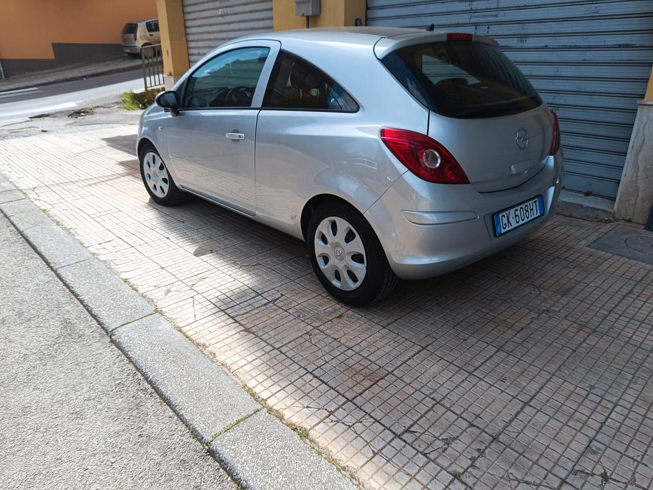 Opel Corsa 1.2 80CV 3 porte GPL-TECH Club
