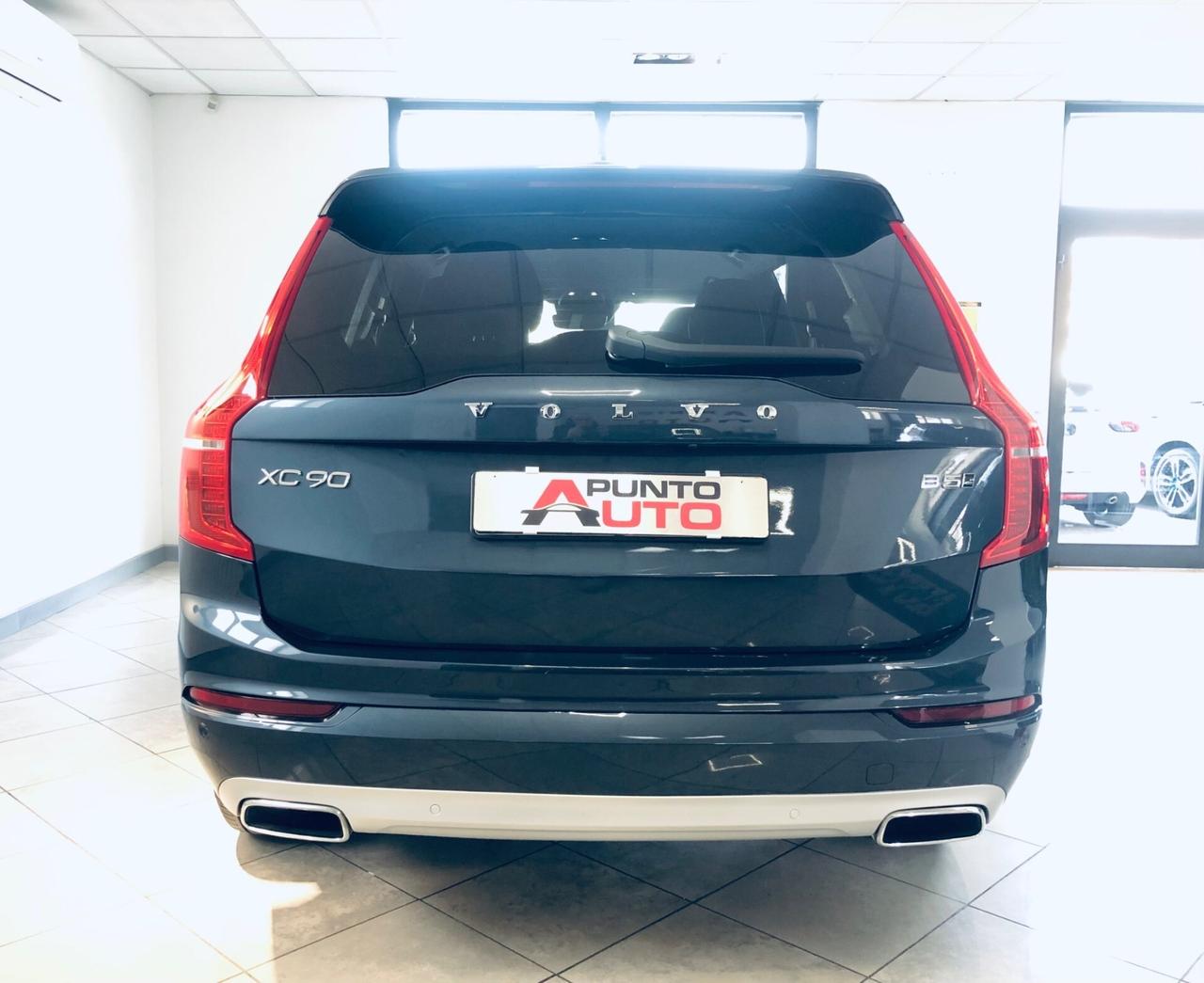 Volvo XC 90 B5 (d) AWD Geartronic Momentum 7 POSTI