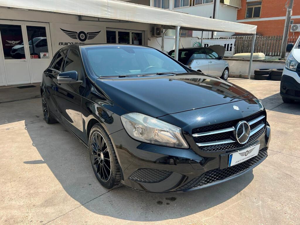 Mercedes Classe A 180d 110 CV Night Edition