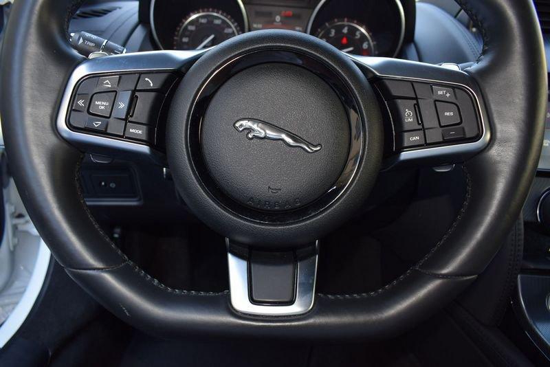 Jaguar F-Type 2.0 aut. Coupé R-Dynamic