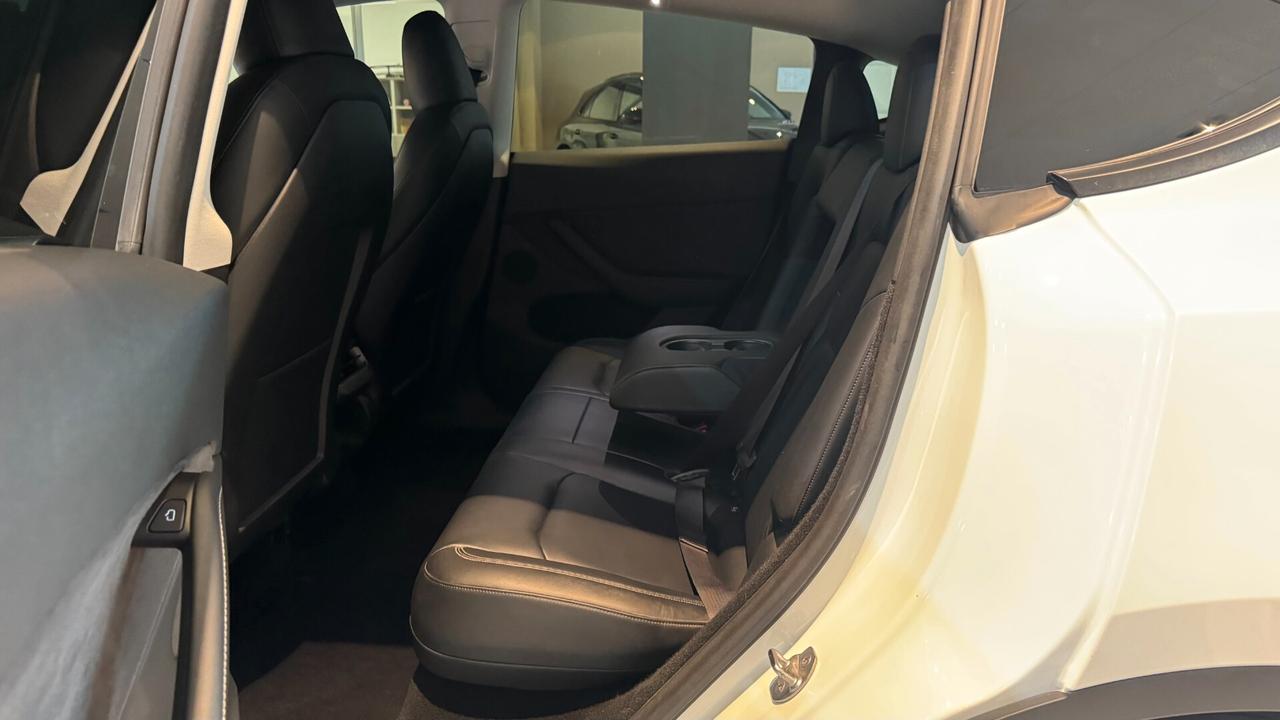 TESLA MODEL Y RWD 120CV - 2024