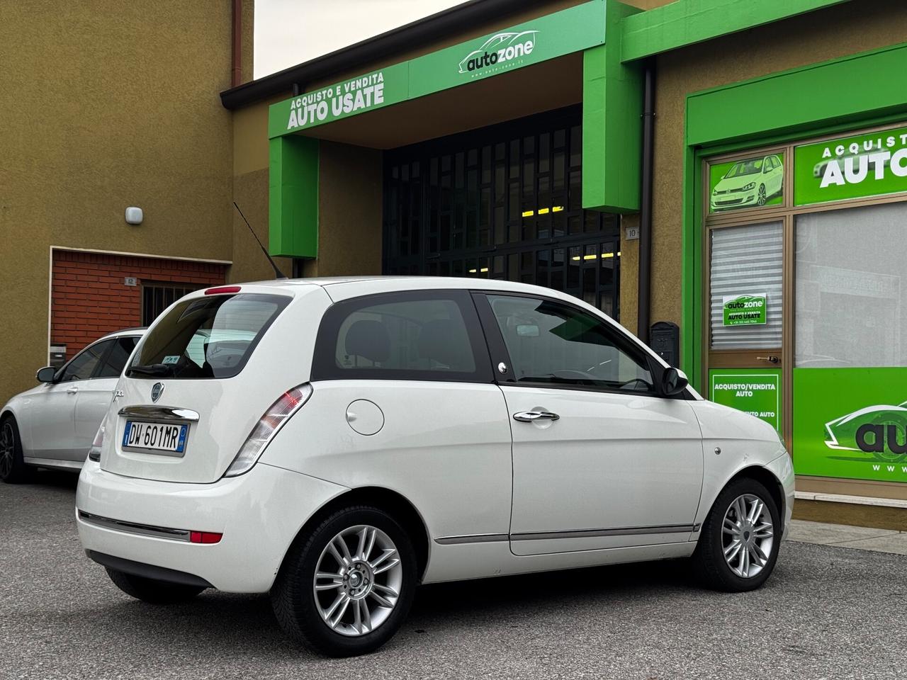 Lancia Ypsilon 1.4 GPL Neopatentati