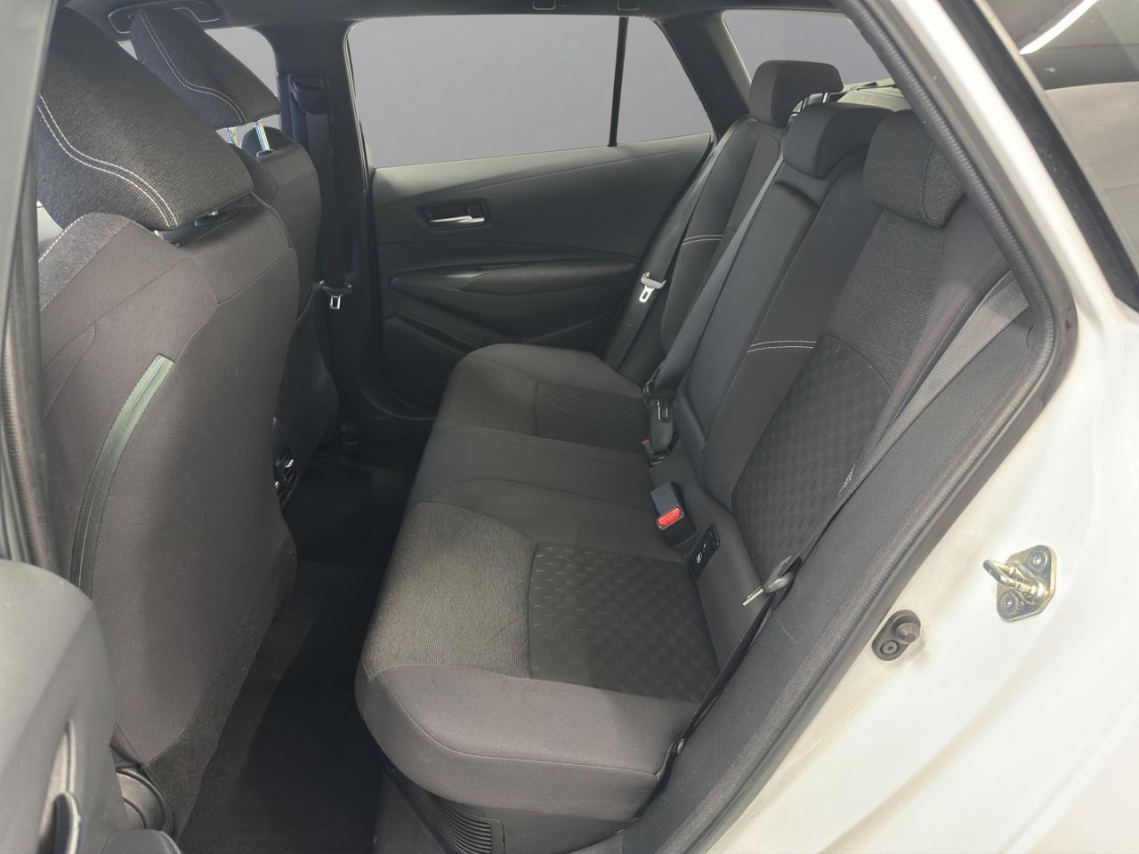 Toyota Corolla Touring Sports 1.8h Active Tyre au