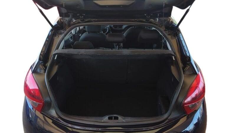 Peugeot 208 208 5p 1.2 puretech Active gpl 82cv