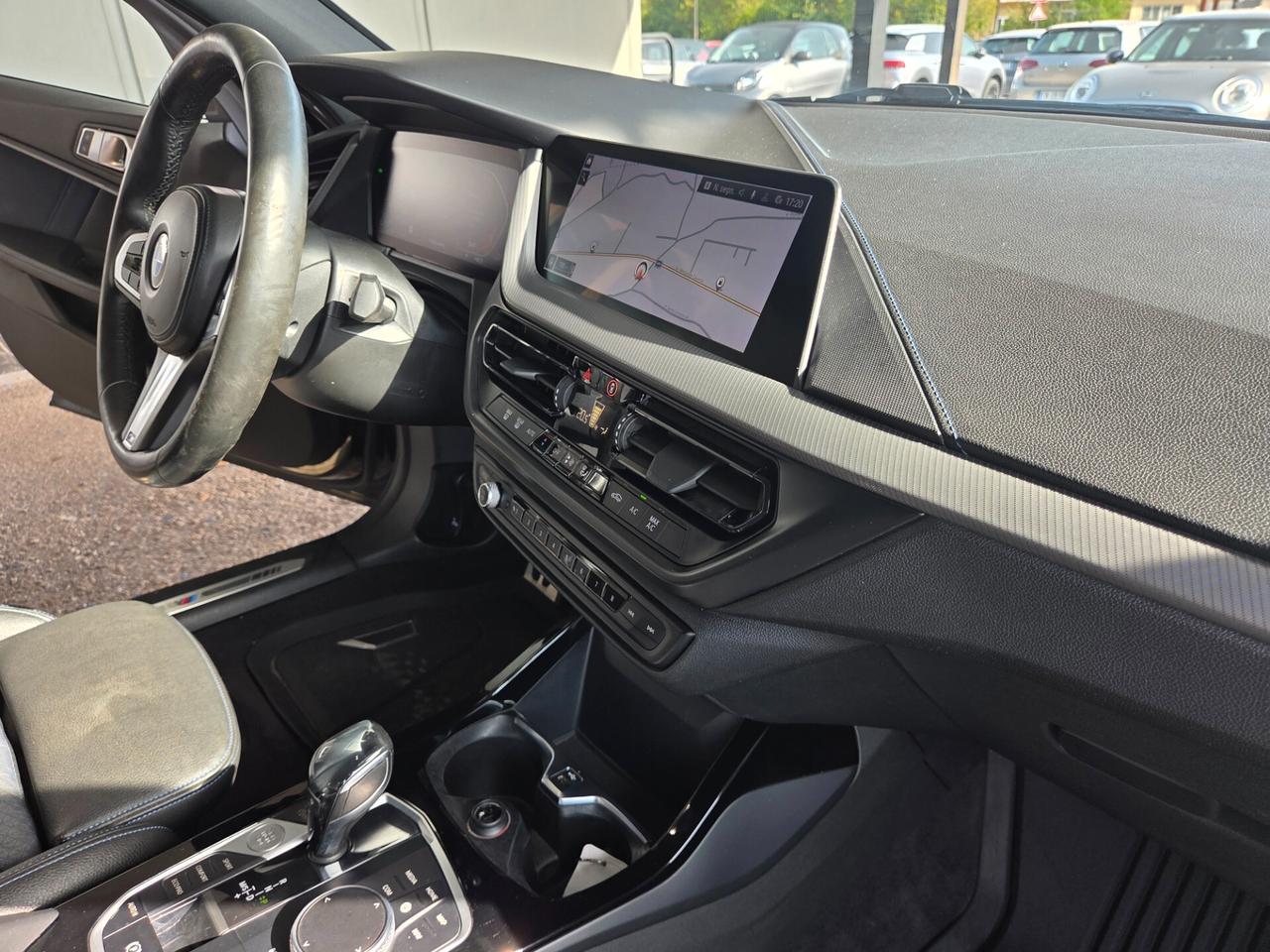 Bmw 116 116d 5p. Msport