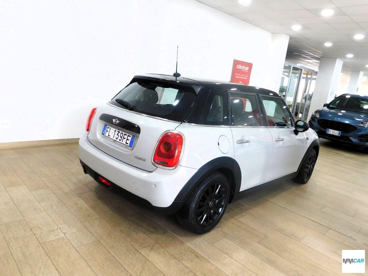 MINI COOPER 5 PORTE HYPE BZ 136CV
