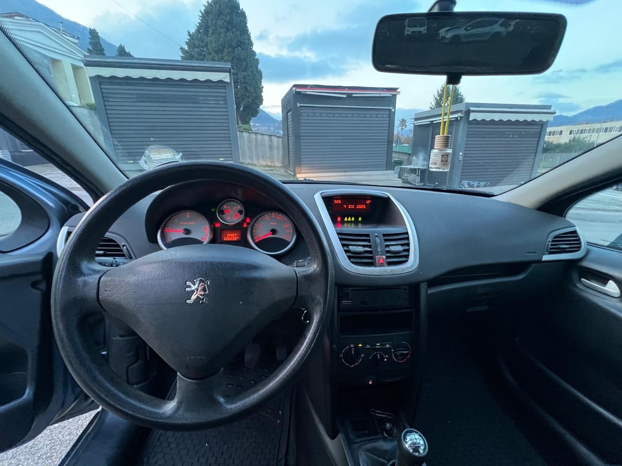 Peugeot 207 1.4 HDi 70CV 5p.