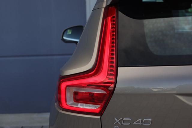 VOLVO XC40 T4 Recharge Plug-in Hybrid Inscription Expression