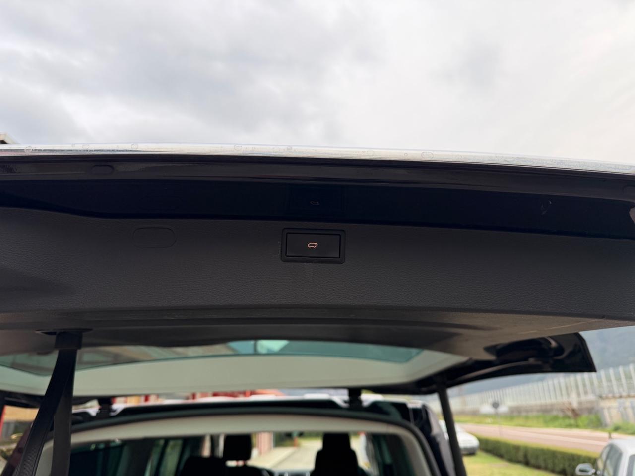 Volkswagen Multivan T6 - DSG 4x4 BULLI FULL