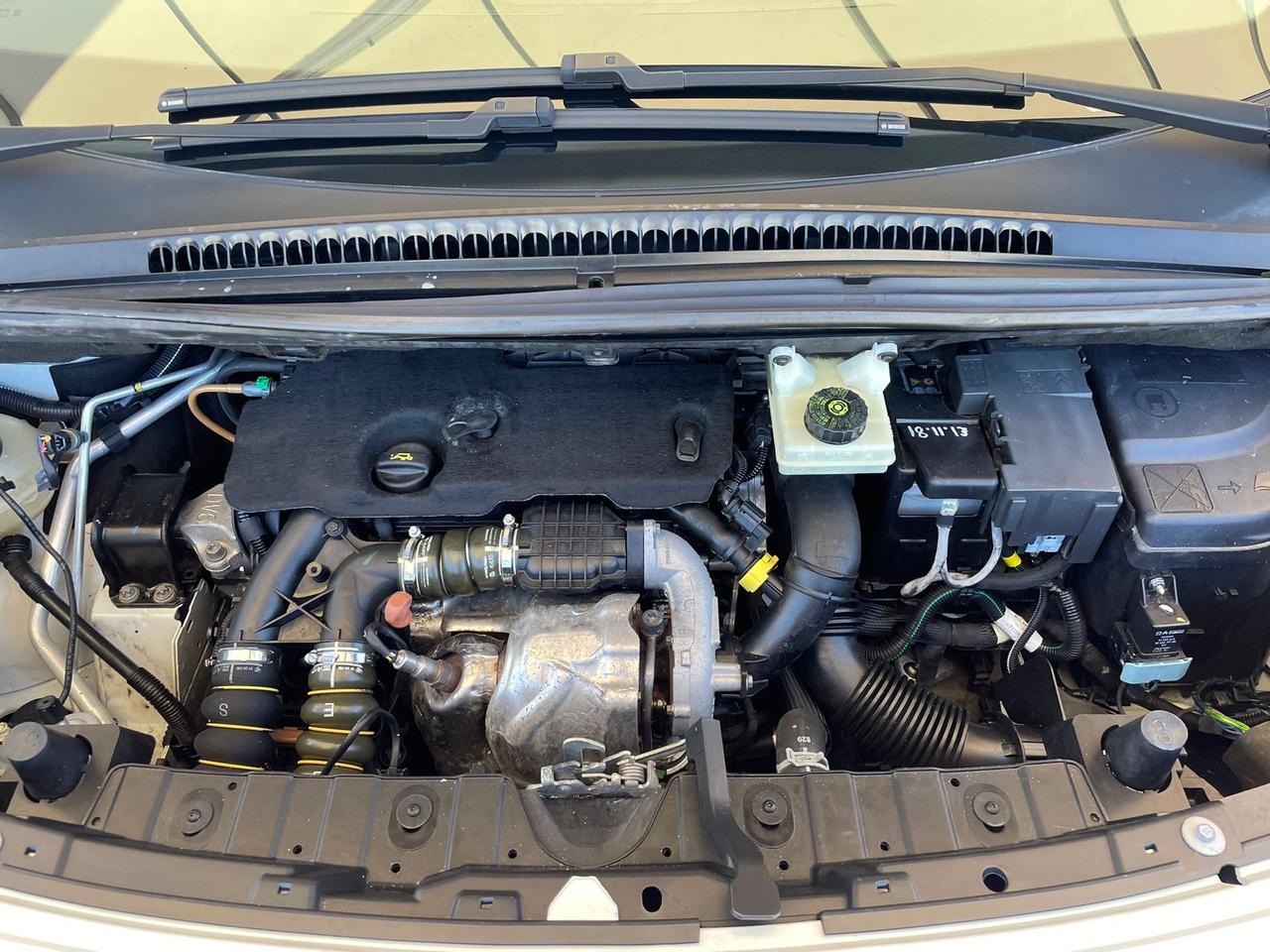 Peugeot 3008 1.6 HDi 112CV Tecno