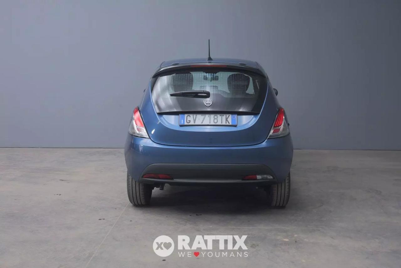 Lancia Ypsilon 1.0 Firefly Hybrid 70CV Silver