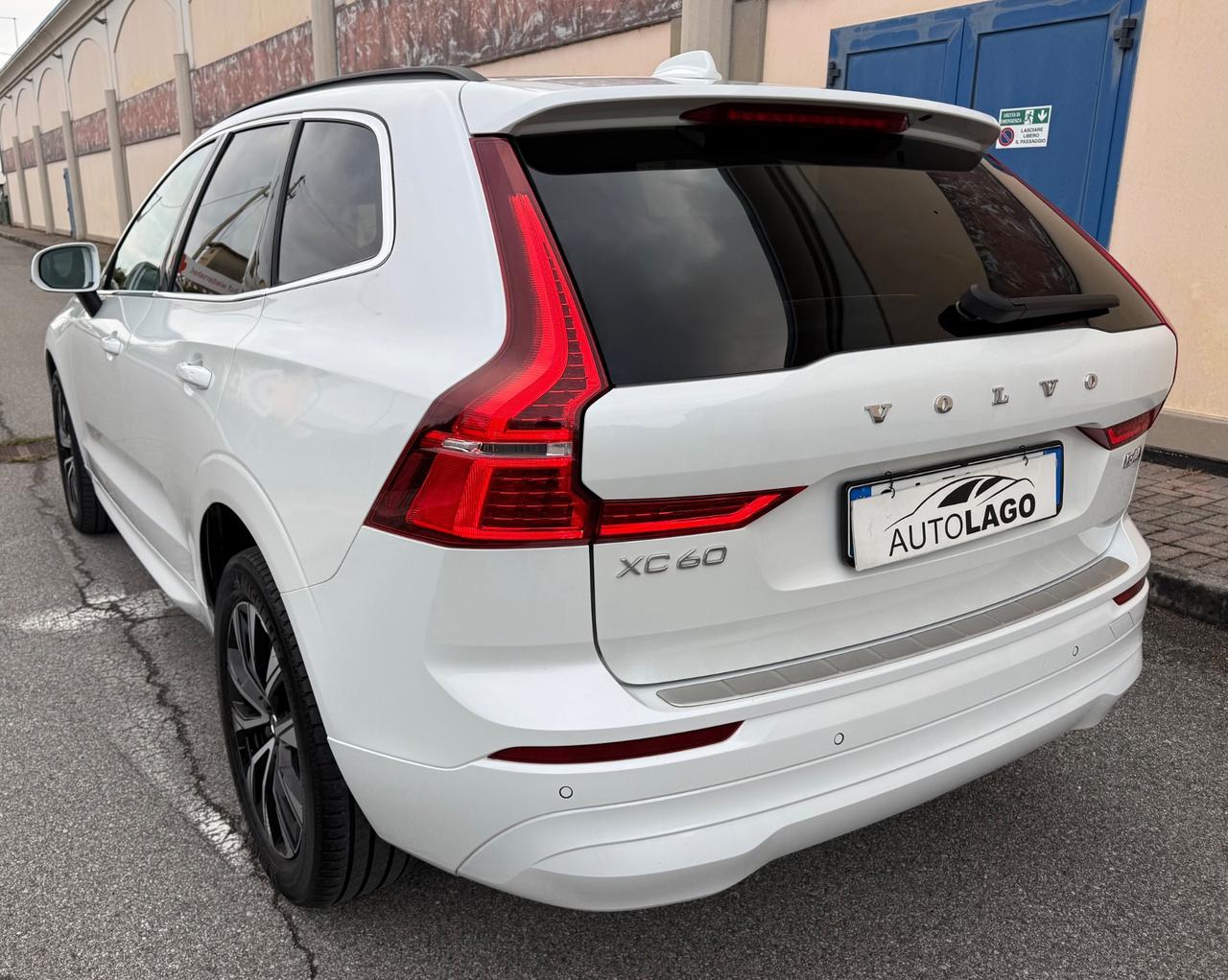 Volvo XC 60 B4 AWD (d) automatico Essential 2022