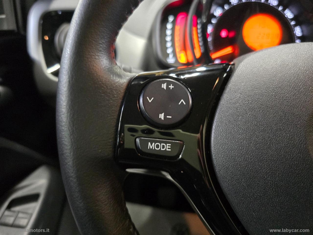 TOYOTA Aygo Connect 1.0 VVT-i 72 CV 5p. x-play