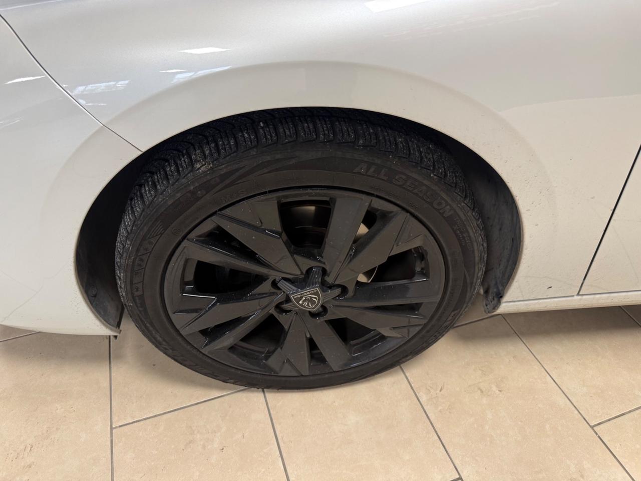 Peugeot 308 PureTech Turbo 130 S&S EAT8 Allure