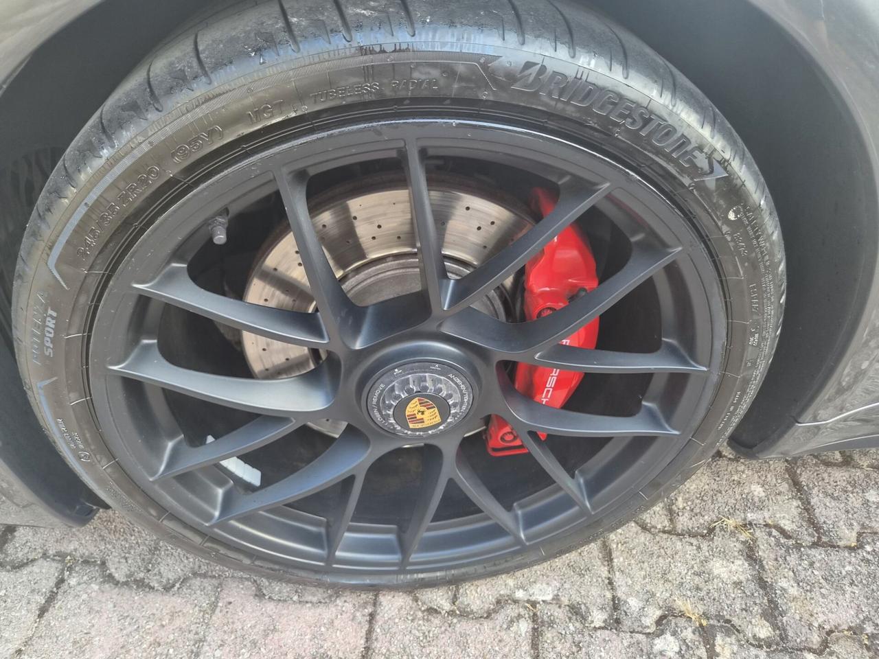 Porsche 911 3.0 Carrera 4 GTS Coupé