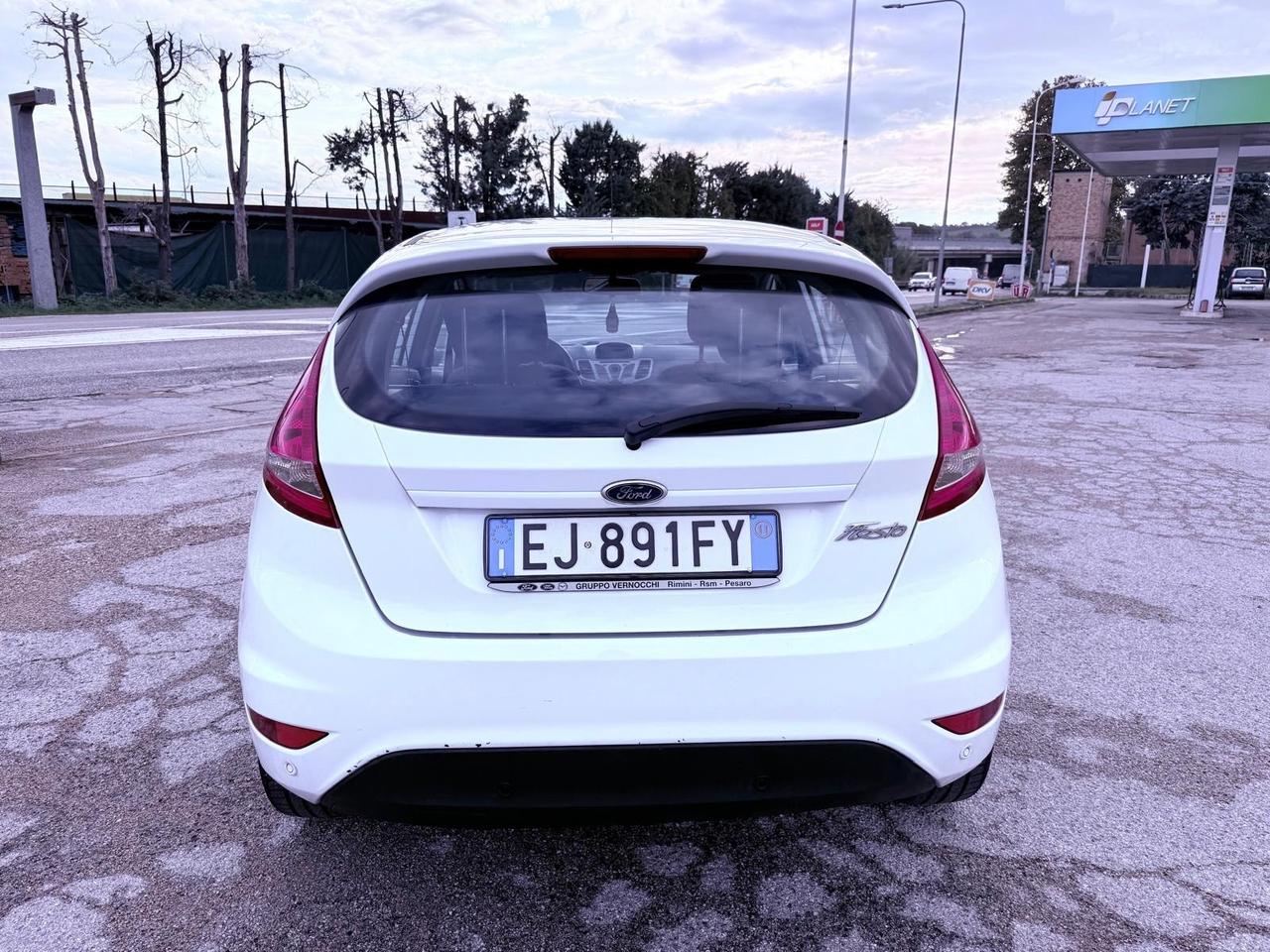 Ford Fiesta 1.2 82 CV 5 porte Titanium Ok neopatentati