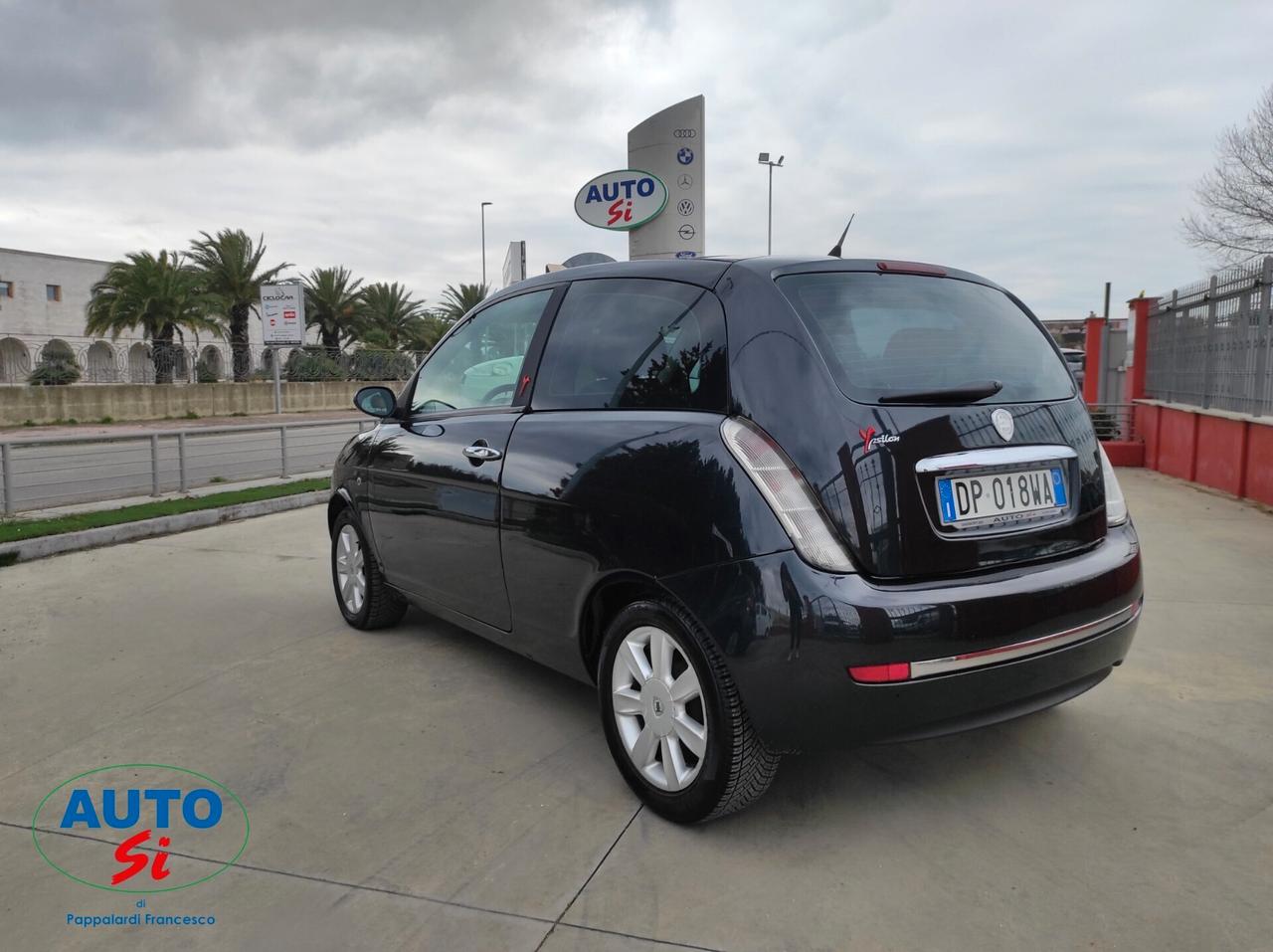 Lancia Ypsilon 1.3 Mjet - 69cv CAMBIO AUTOMATICO