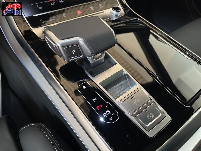 Audi Q8 50 TDI 286 CV quattro tiptronic S line*IN ARRIVO*