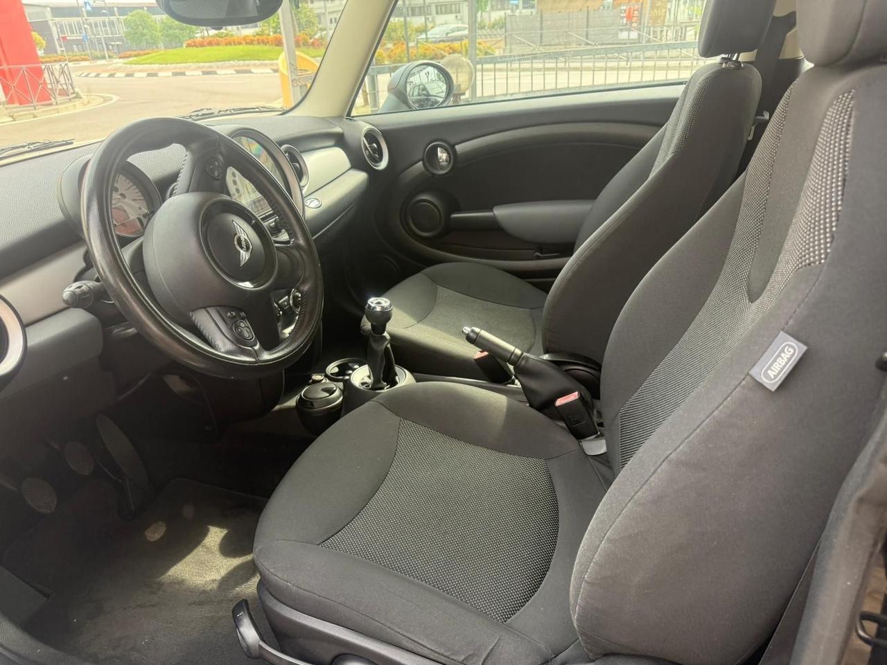 Mini Mini 1.6 16V One (72kW)