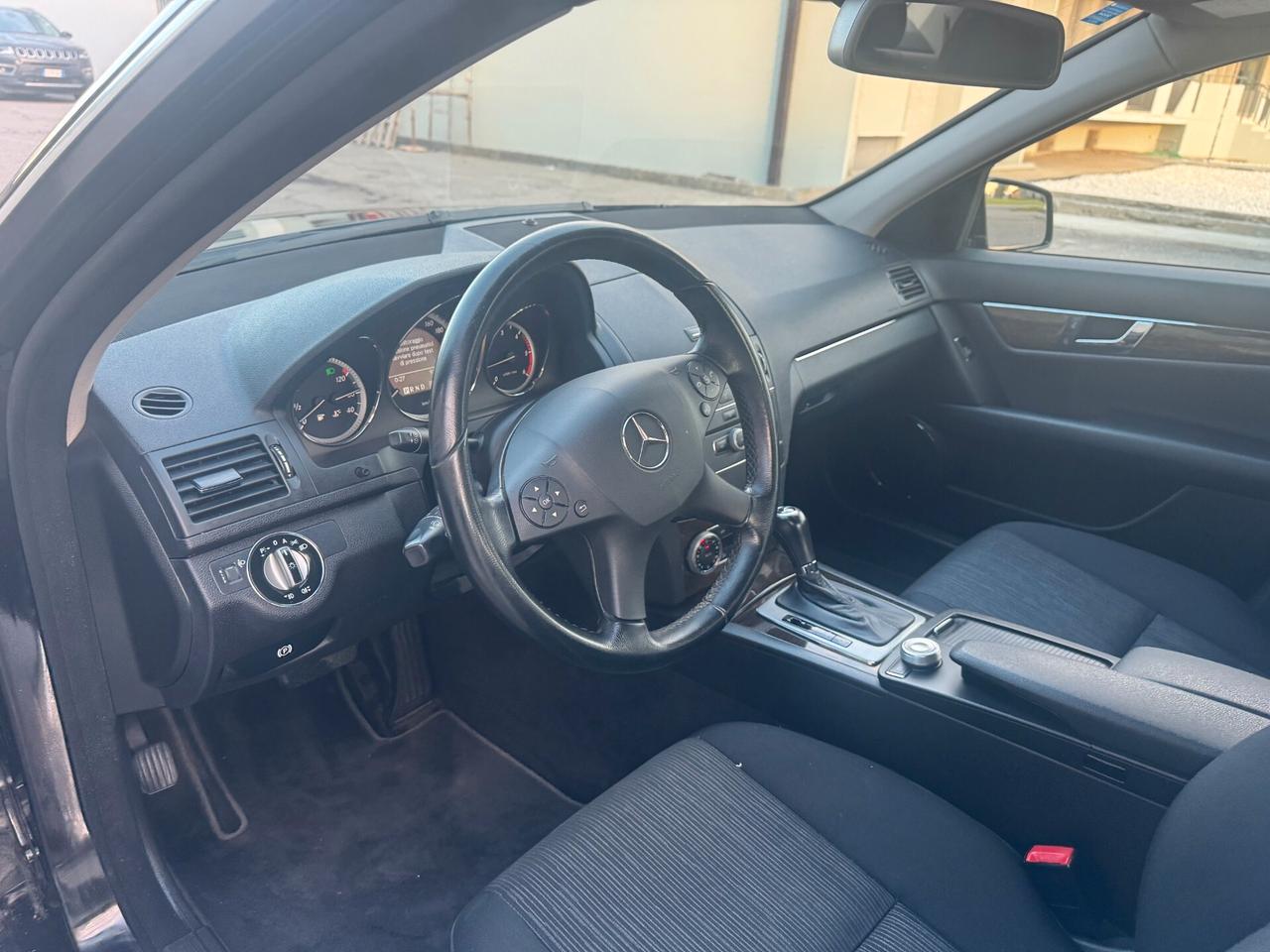 Mercedes-benz C 220 CDI BlueEFFICIENCY Elegance