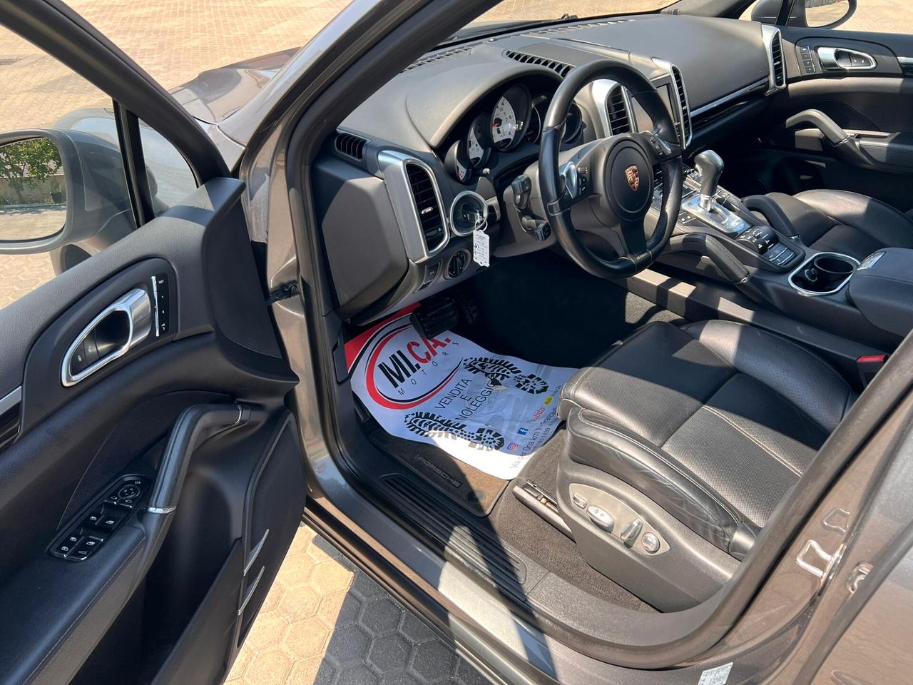 Porsche Cayenne 3.0 Diesel 245CV no superbollo