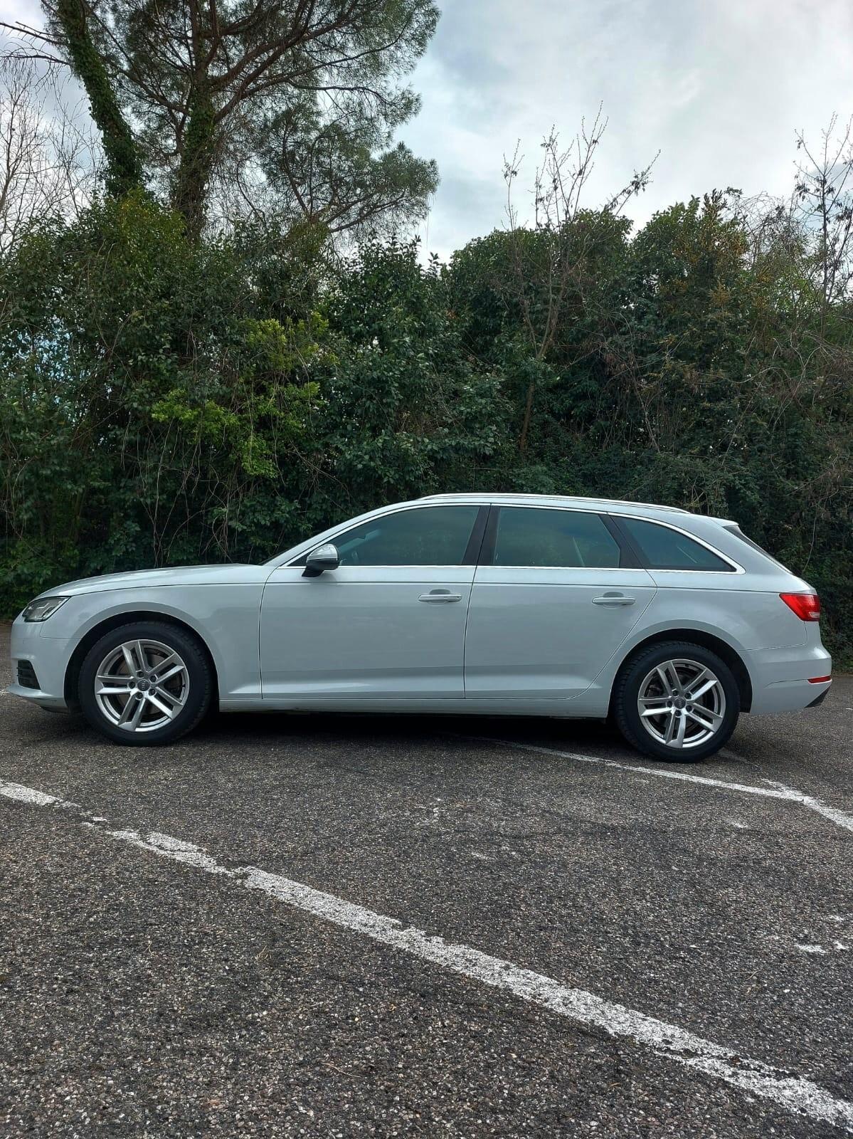 Audi A4 Avant 2.0 TDI 150 CV S tronic SLine