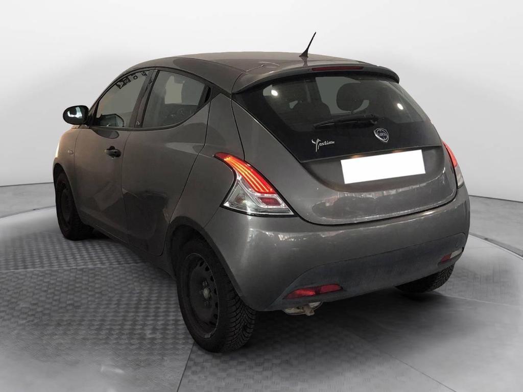 Lancia Ypsilon 5 Porte 1.2 Silver