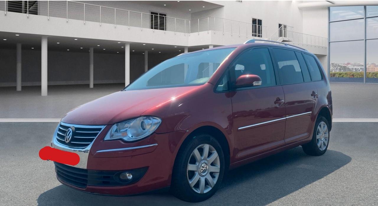 Volkswagen Touran 2.0 TDI HIGHLINE 7 POSTI 2009