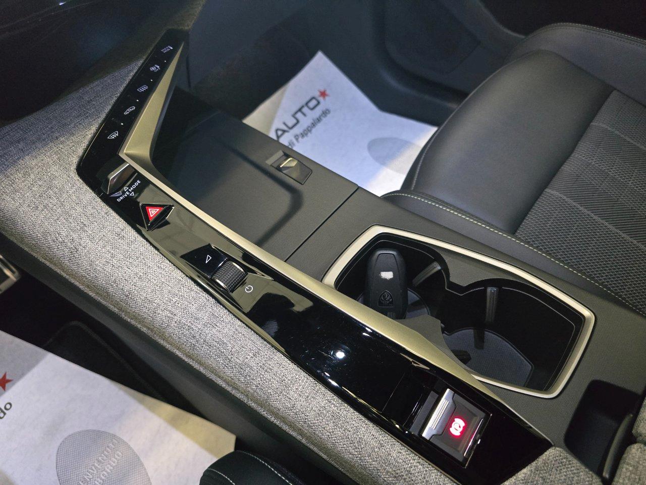 Peugeot 3008 3008 1.2 hybrid GT 145cv e-dcs6
