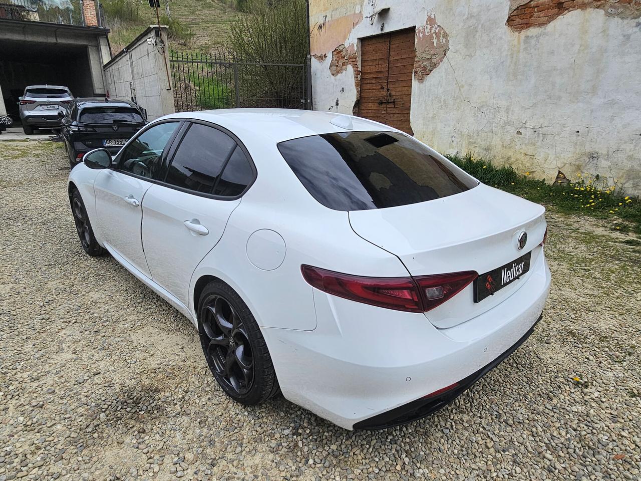 Alfa Romeo Giulia 2.2 Turbodiesel 210 CV AT8 AWD Q4 Veloce