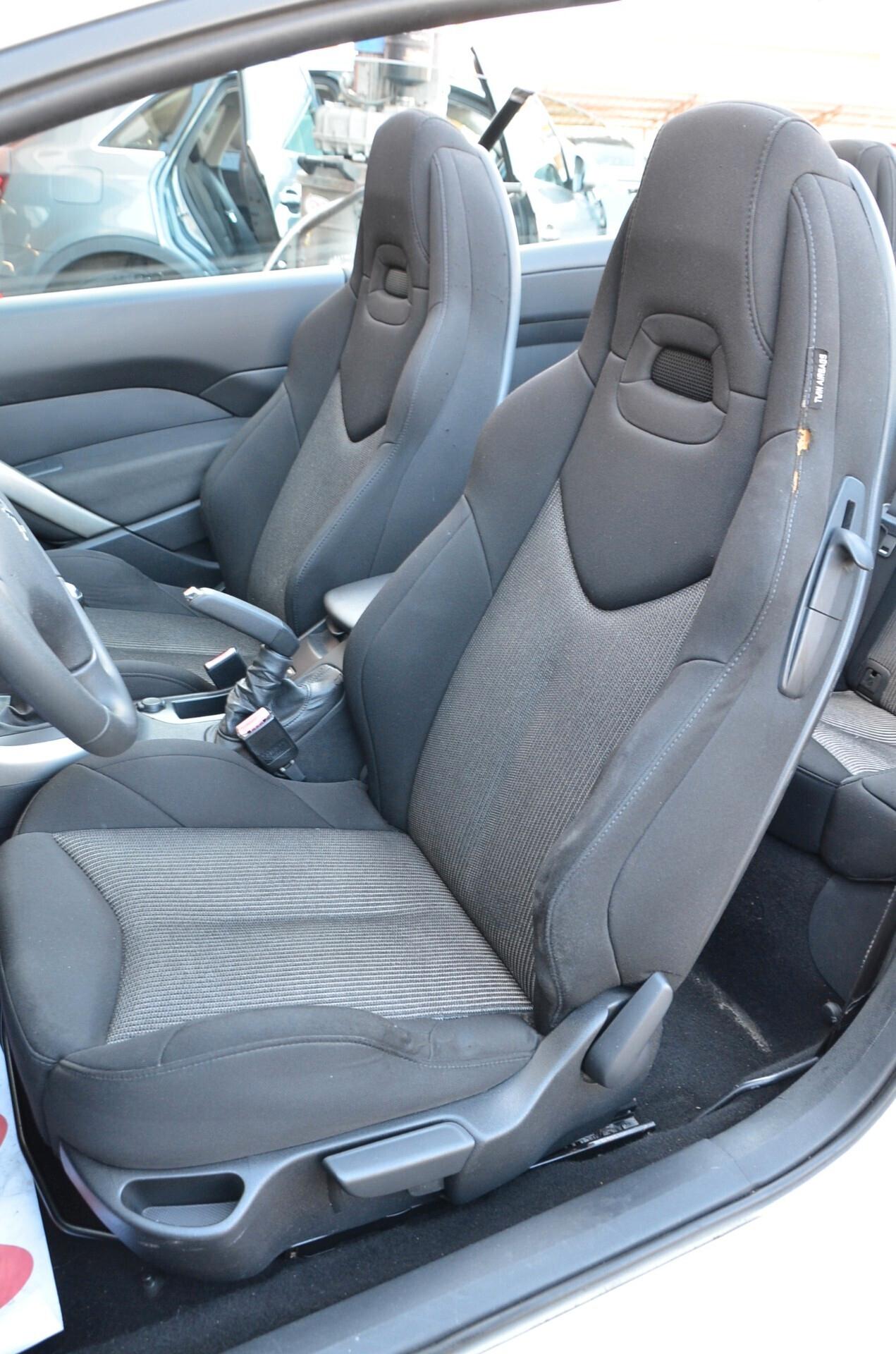 Peugeot 308 1.6 e-HDi 112CV Stop&Start CC Allure