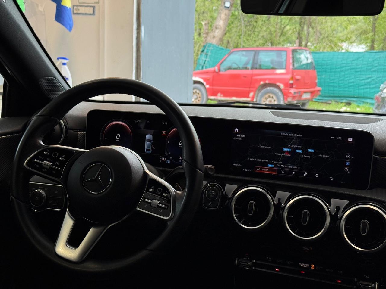 Mercedes-benz A 180 2020 NEOPATENTATi! Berlina