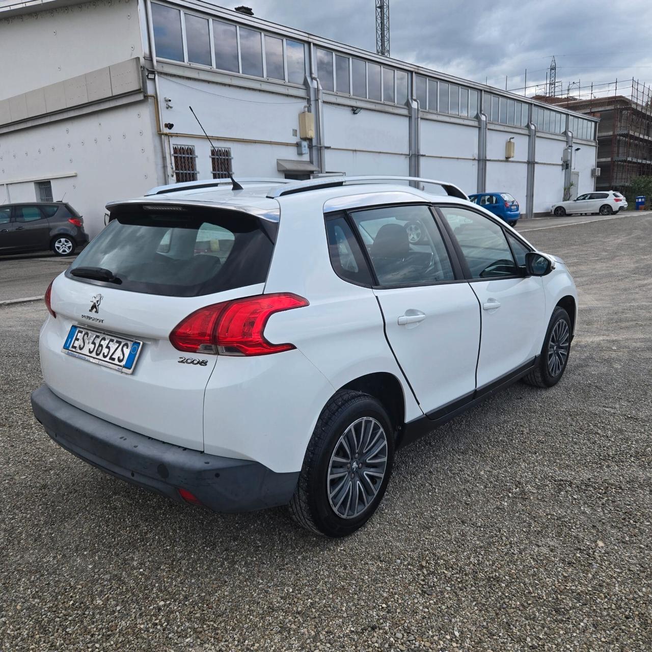 Peugeot 2008 1.2 VTi 82CV Access